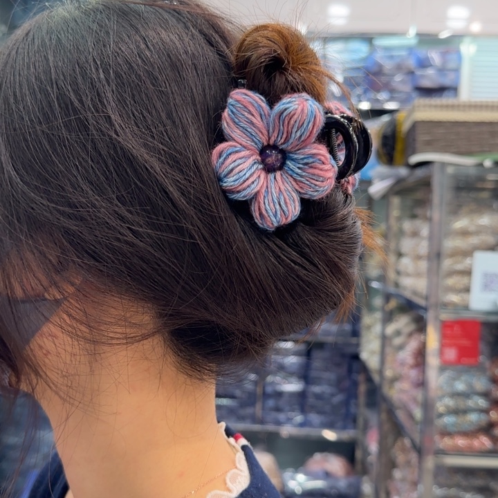 三醋酯纤维小的花抓夹-54