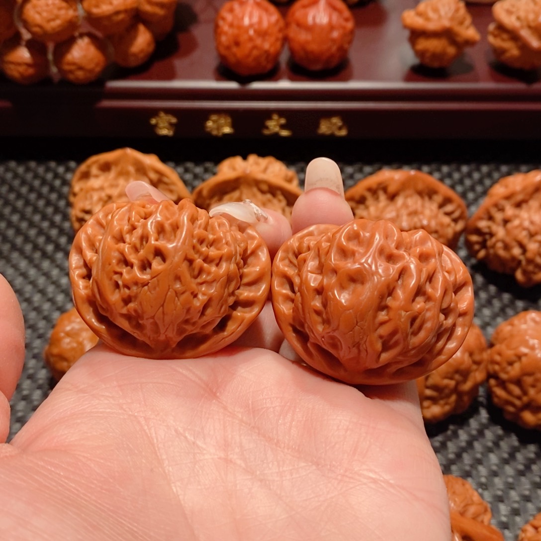 文玩核桃把件宫灯