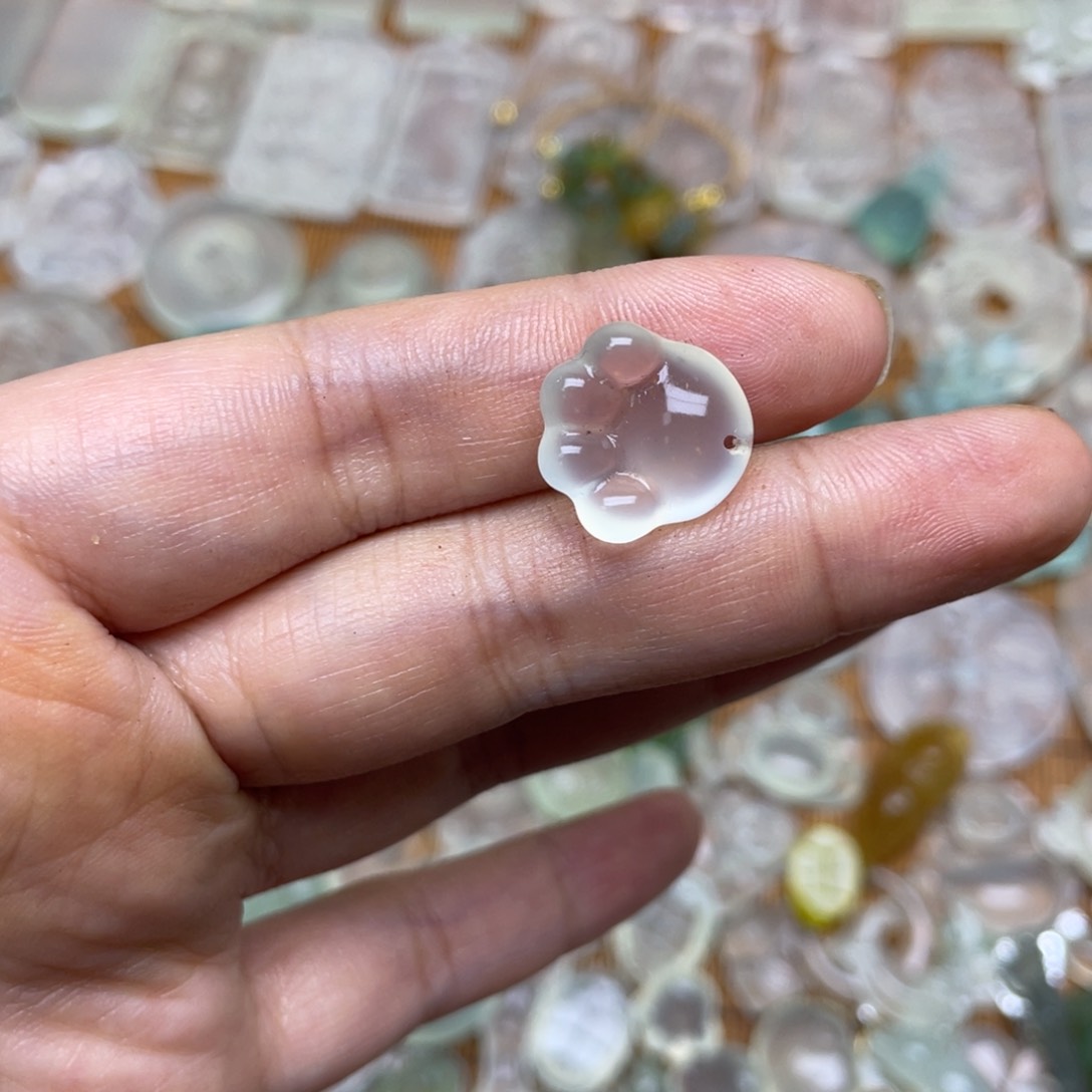 未镶嵌蛇纹石玉颈饰维***Ꮤ