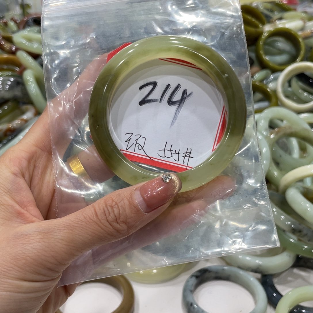 蛇纹石玉戒指未镶嵌