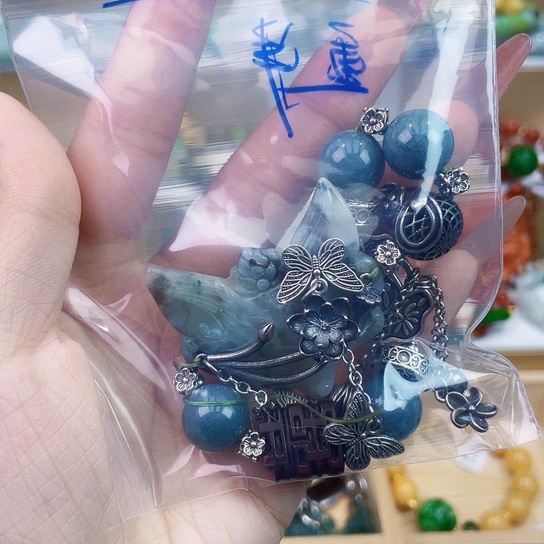 墨***铺翡翠未镶嵌手链手链