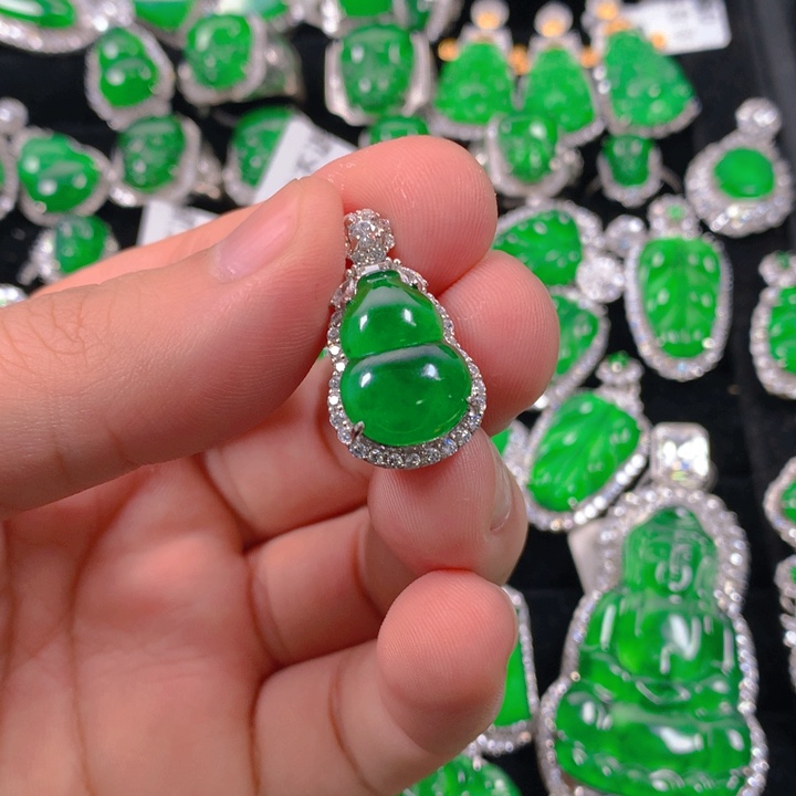 翡翠颈饰银S925镶嵌葫芦