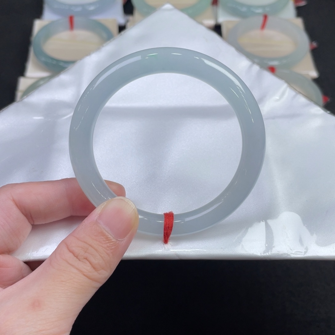 翡翠手镯未镶嵌54.7圆条