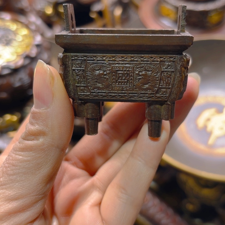 铜器摆件收收藏藏