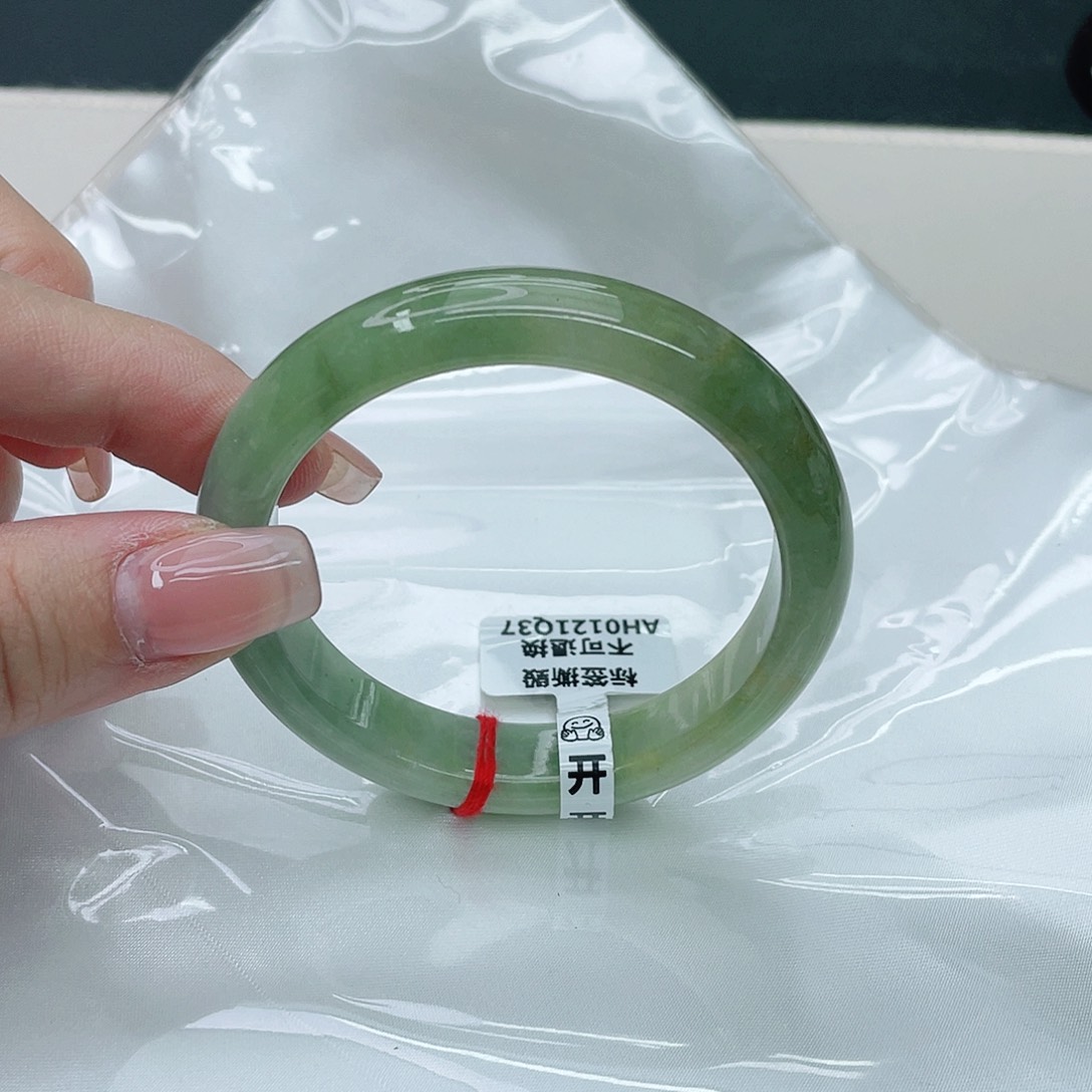 翡翠手镯未镶嵌正53.5