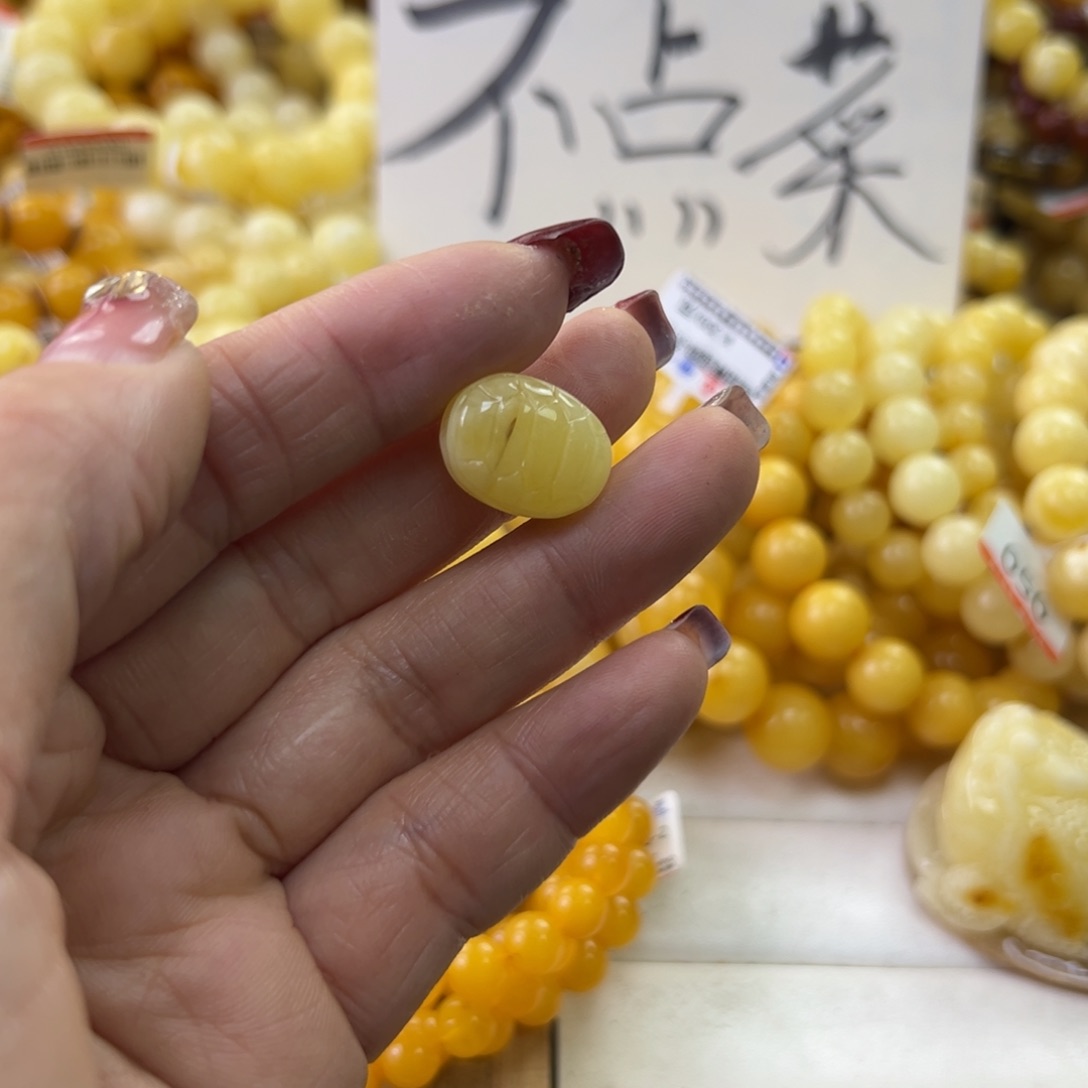 琥珀珠宝奇石未镶嵌