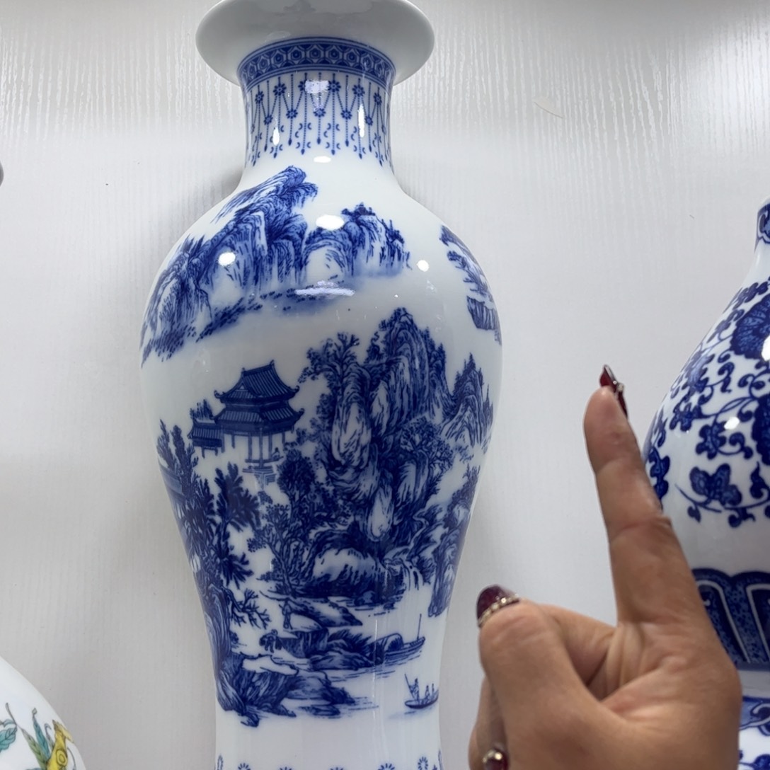 景德镇陶瓷滑坡摆件