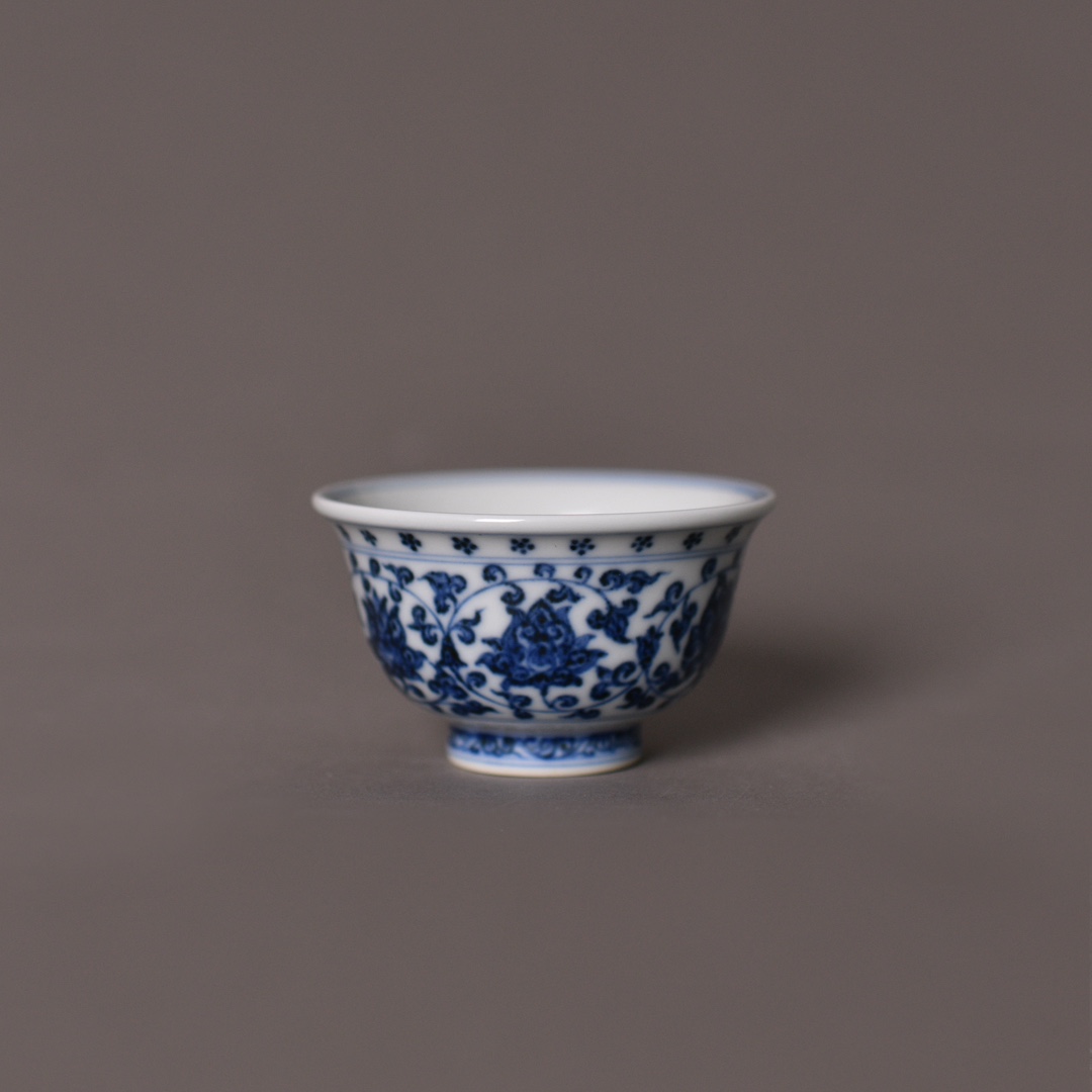 无尘格古青花狮心迷你压手杯景德镇纯手工瓷器主人杯