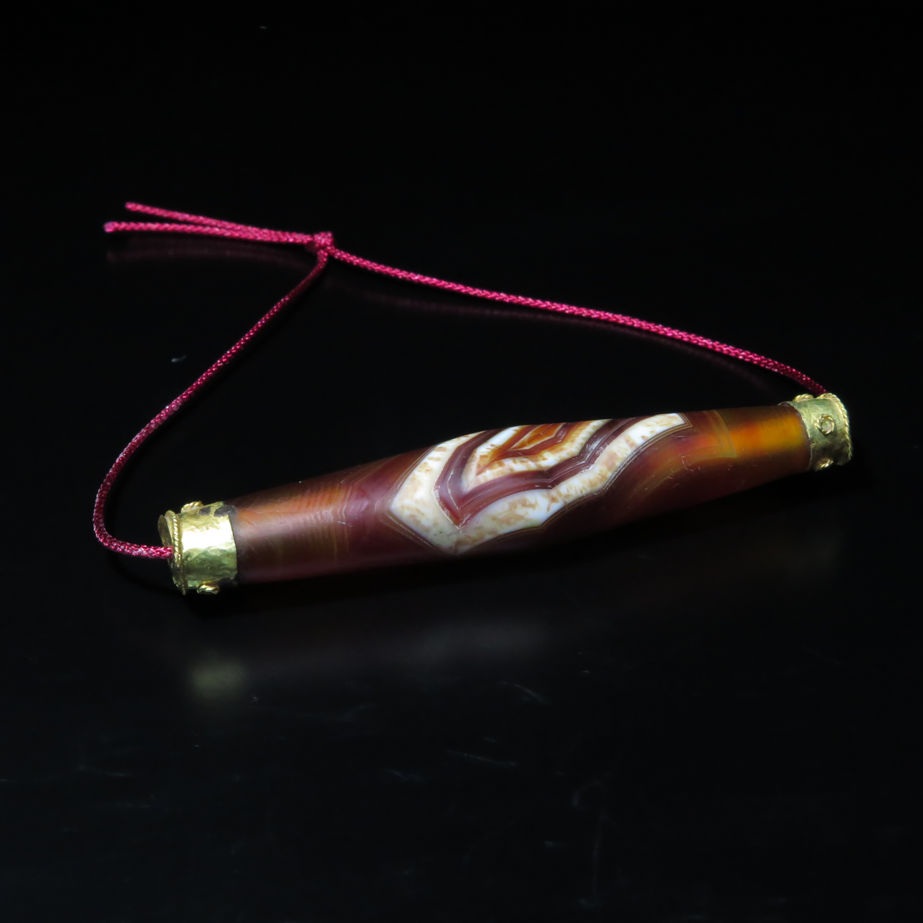 明代缠丝玛瑙珠（两端为14K金）/MZ513611/玛瑙/民族文物