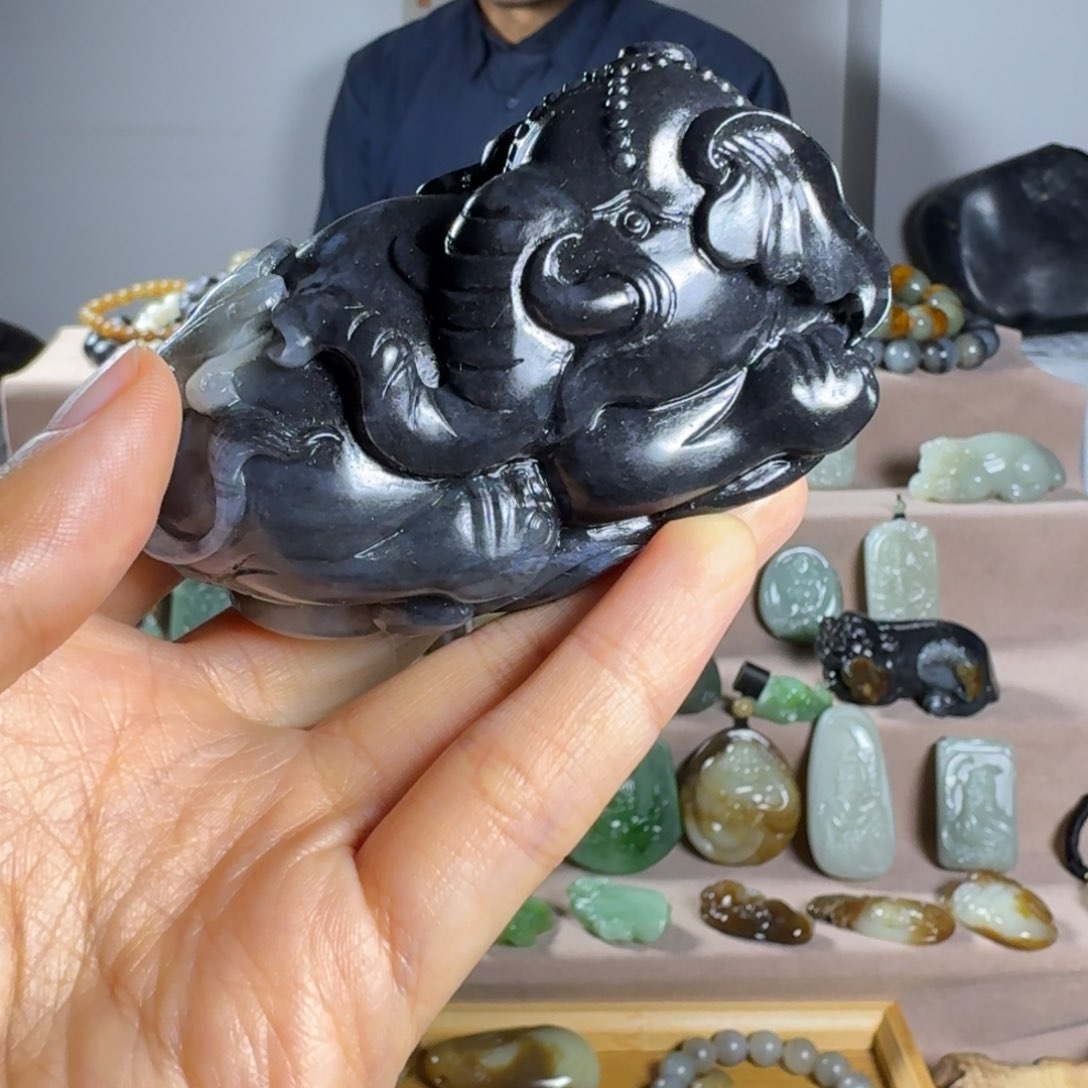 和田玉（糖玉）颈饰未镶嵌