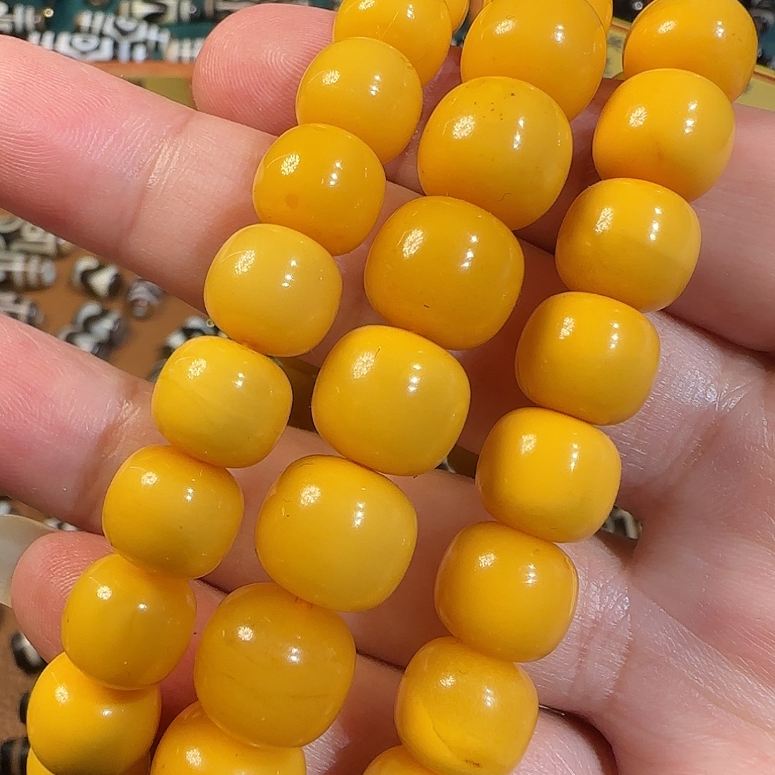 琥珀未镶嵌手链鸡油黄蜜蜡