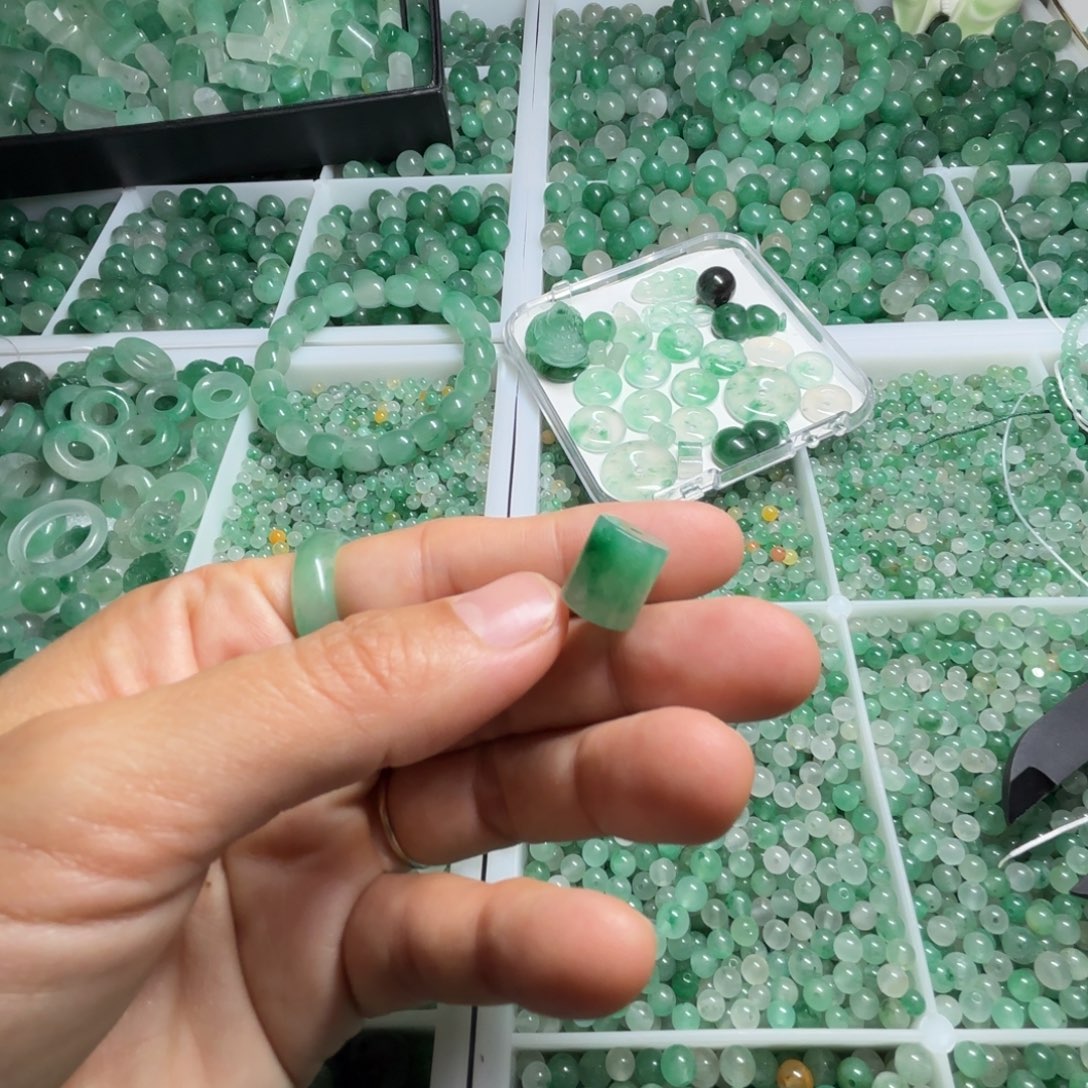 石英质玉未镶嵌桶珠10*12