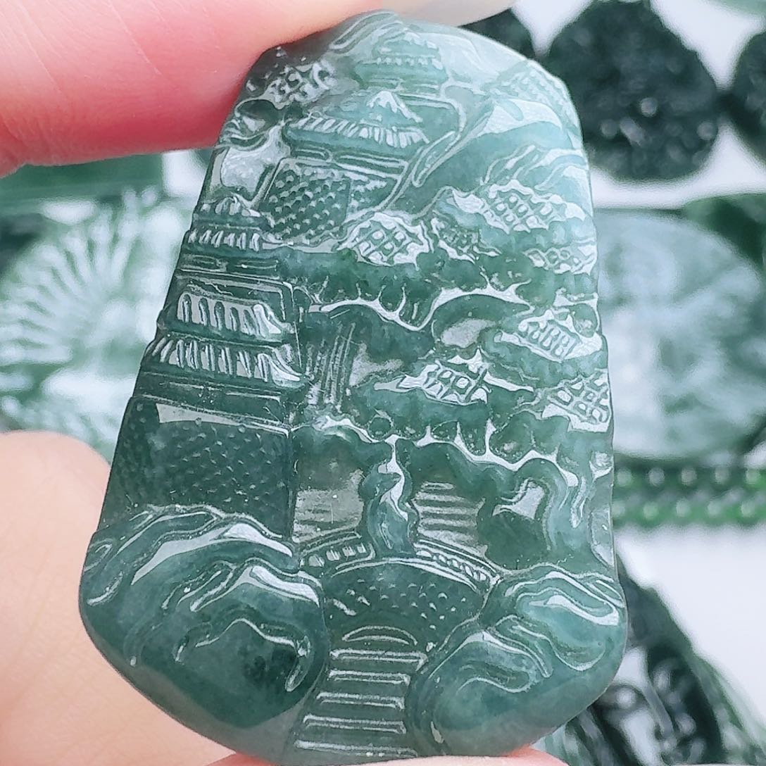 翡翠未镶嵌颈饰天然的A货翡翠多样性发其一 