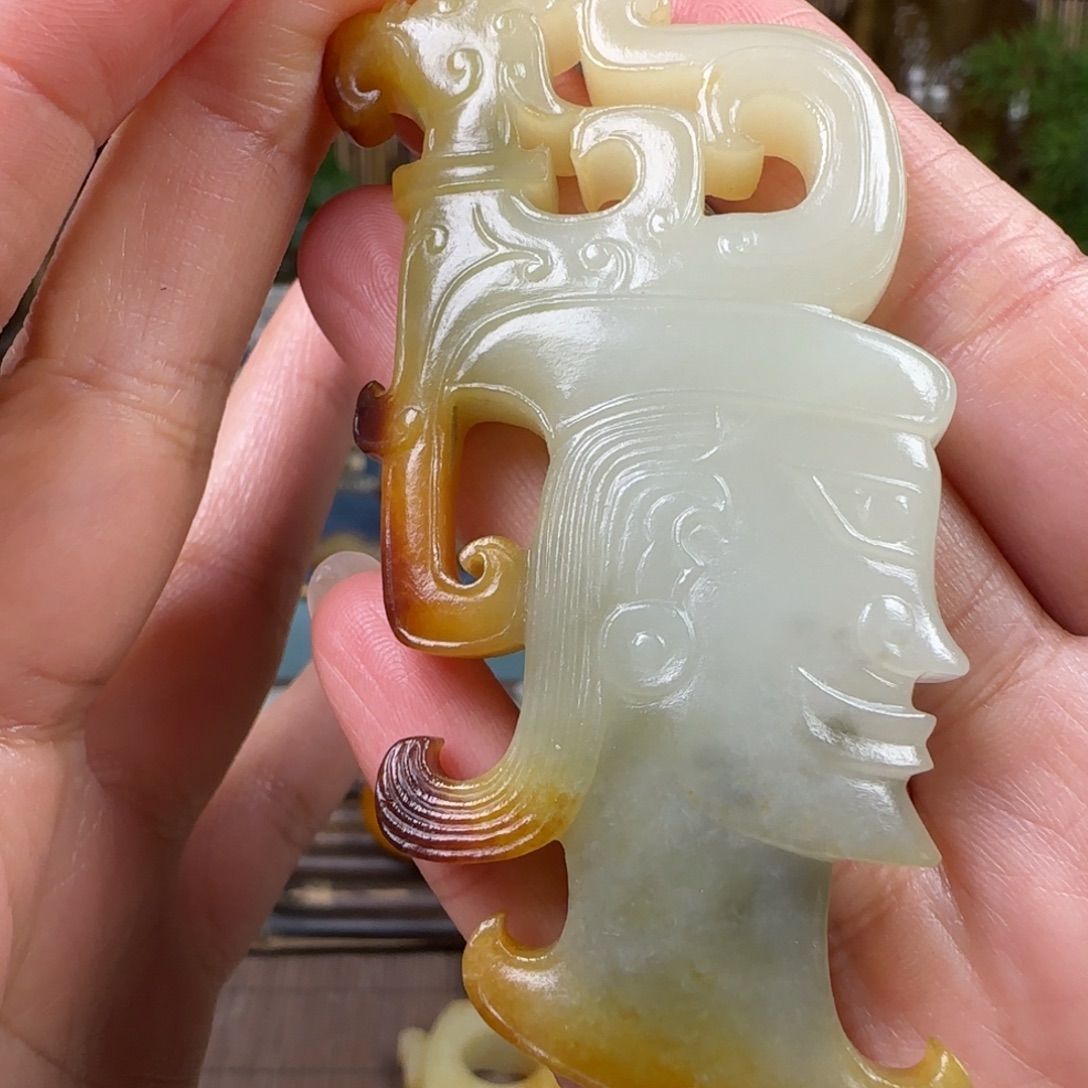 飞***鸣和田玉（糖玉）未镶嵌挂件