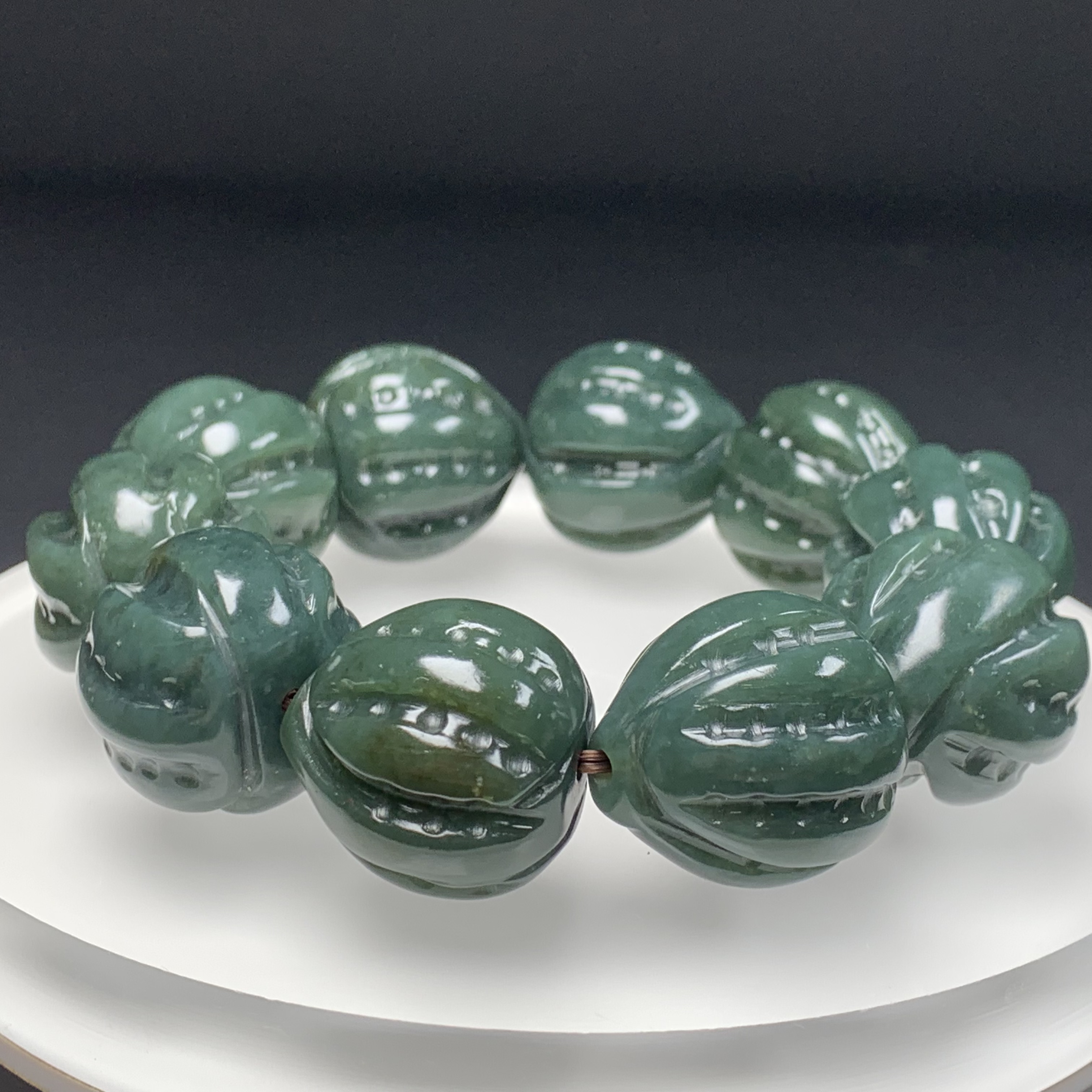 F3048珠宝玉石精选和田玉手串