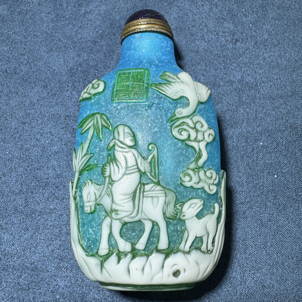 琉璃雕刻彩绘鼻烟壶