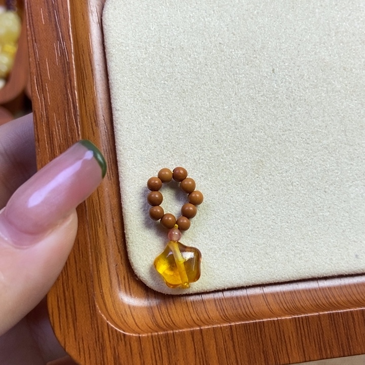 琥珀未镶嵌珠宝奇石开播福利