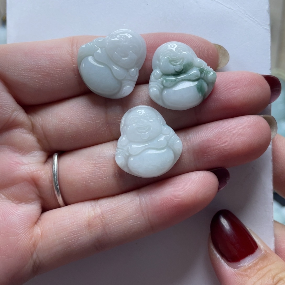 翡翠颈饰未镶嵌佛公