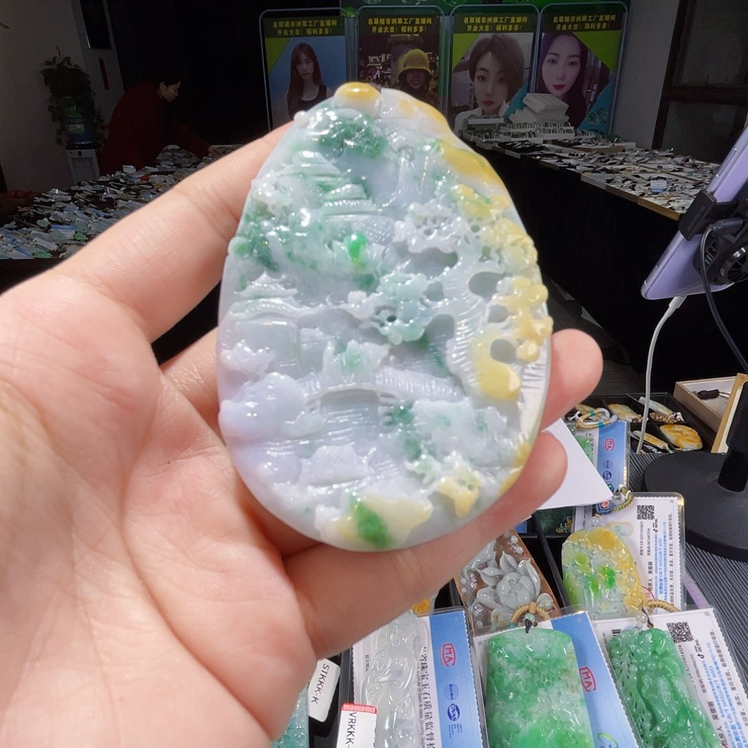 颈饰未镶嵌翡翠一
