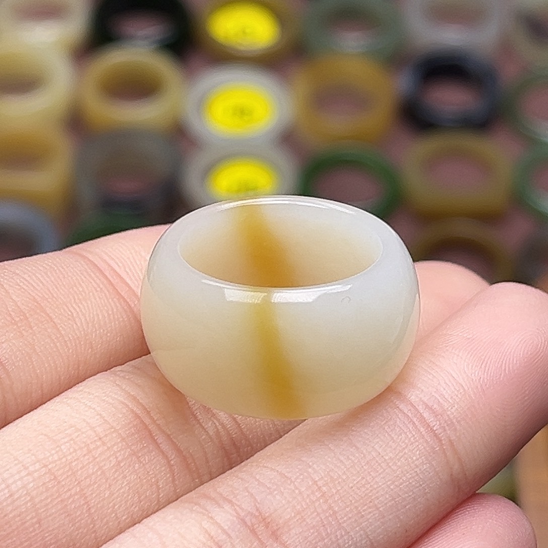 和田玉未镶嵌戒指17.5阿尔卑斯