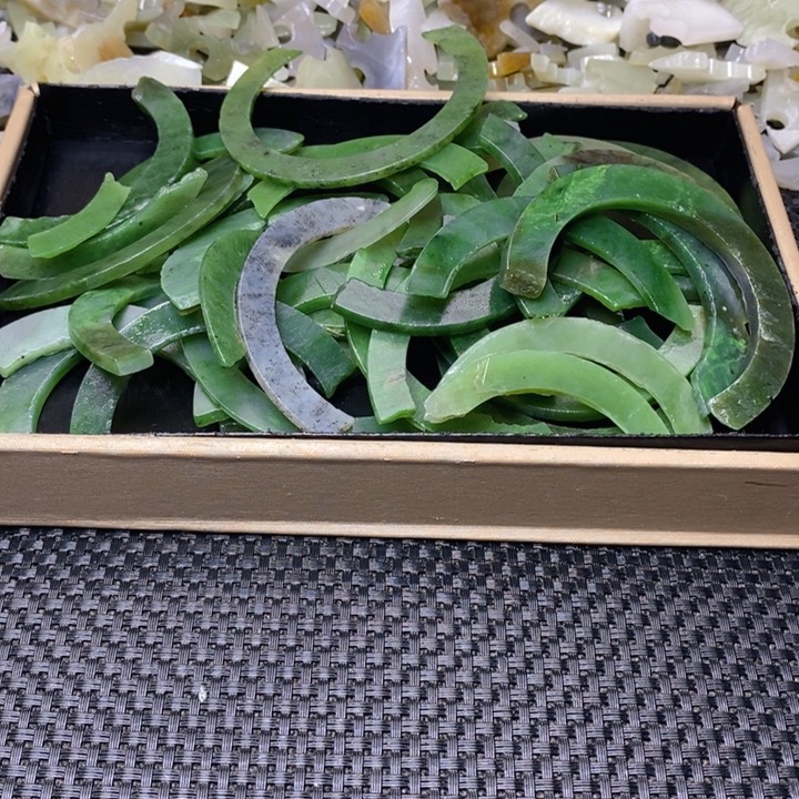 和田玉（糖玉）珠宝半成品未镶嵌