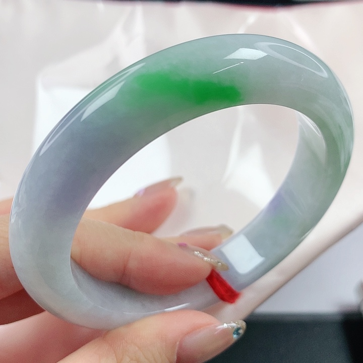 未镶嵌手镯翡翠，833