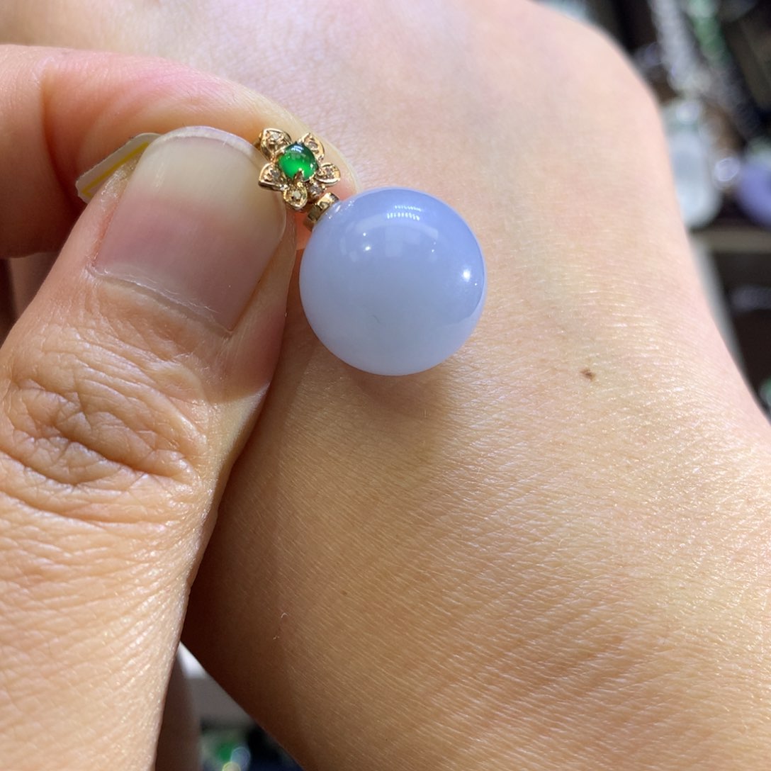 翡翠颈饰18K金镶嵌翡翠吊坠