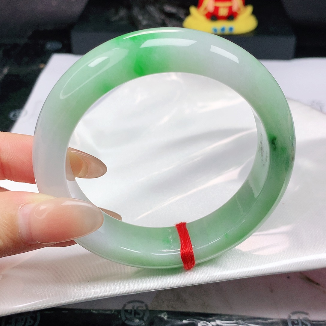 未镶嵌手镯翡翠正