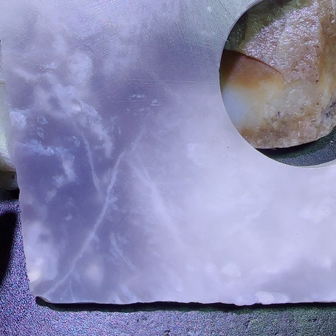 陌***双和田玉未镶嵌珠宝半成品