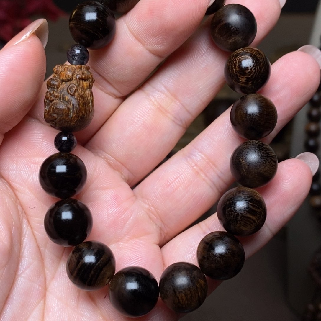 沉香手串越南芽庄紫棋楠瘤疤1.2➕貔貅沉香木雕