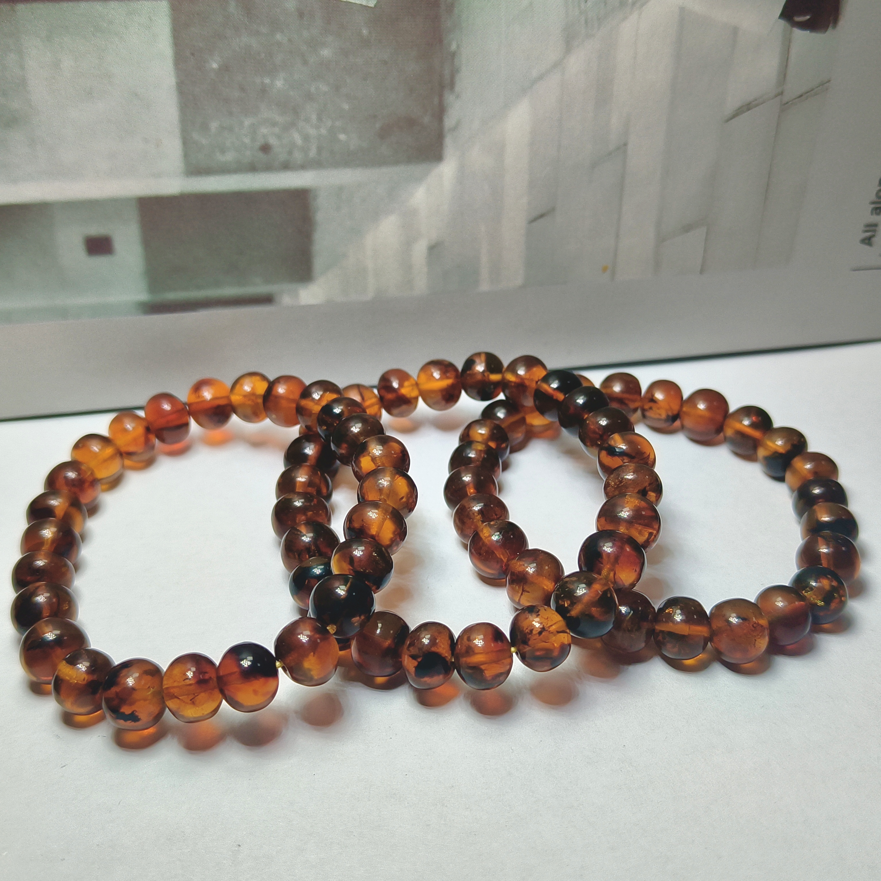 【村有晶品】天然抚顺植物珀单圈手链 多样性发一件 约9mm 1208ZBFS