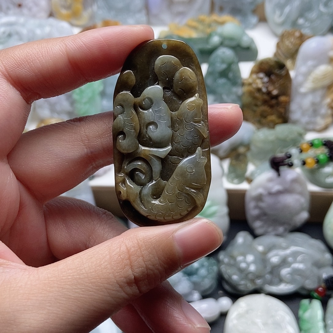 翡翠未镶嵌颈饰翡翠