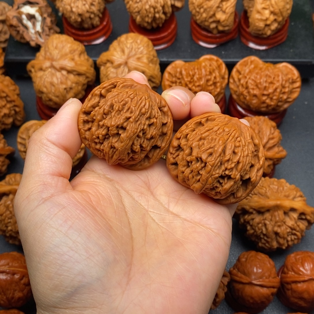 文玩核桃把件42虎头