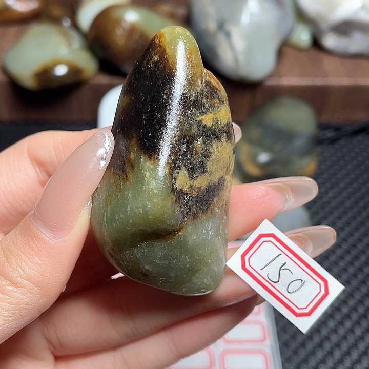 未镶嵌和田玉挂件150
