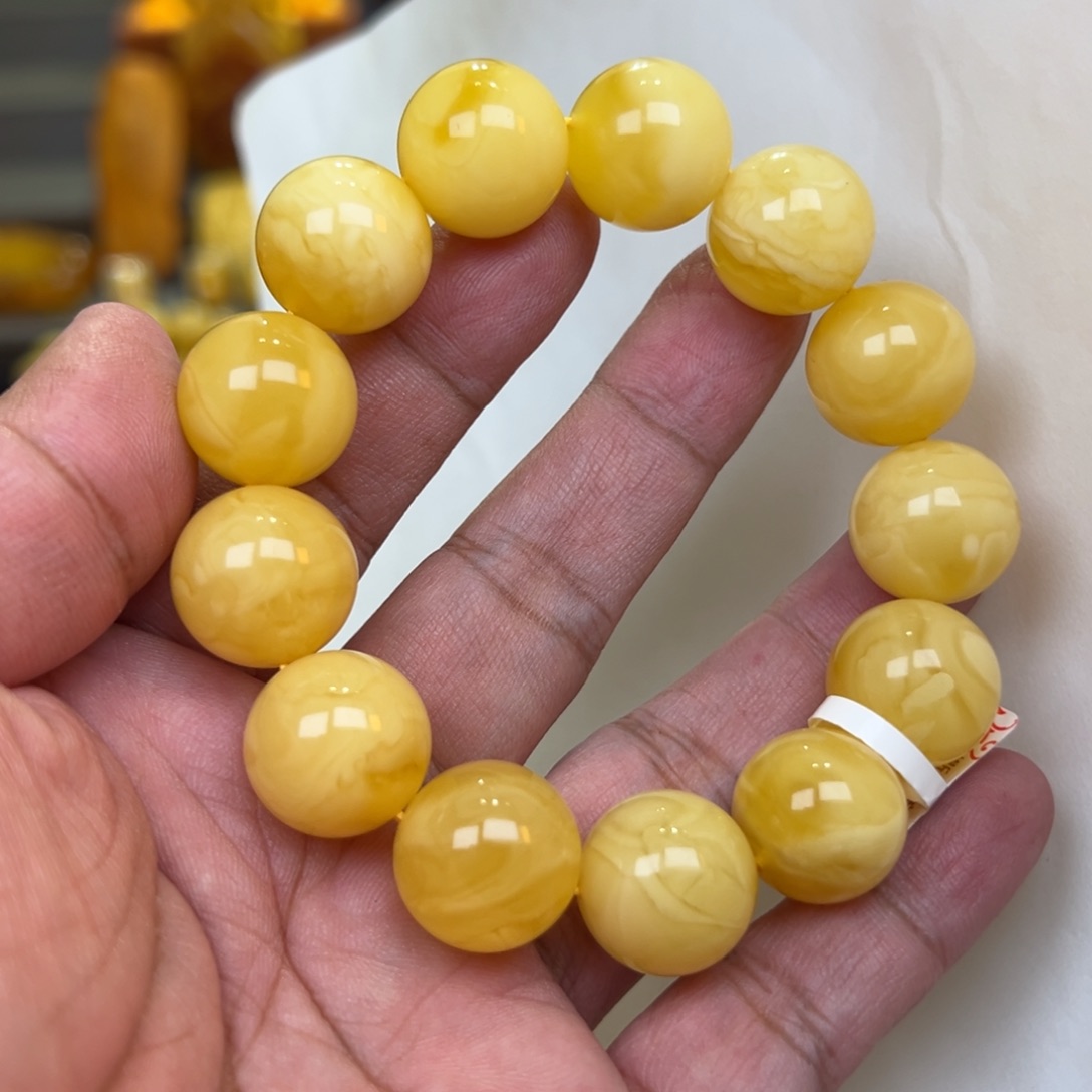 蜜蜡未镶嵌珠宝奇石17加36克