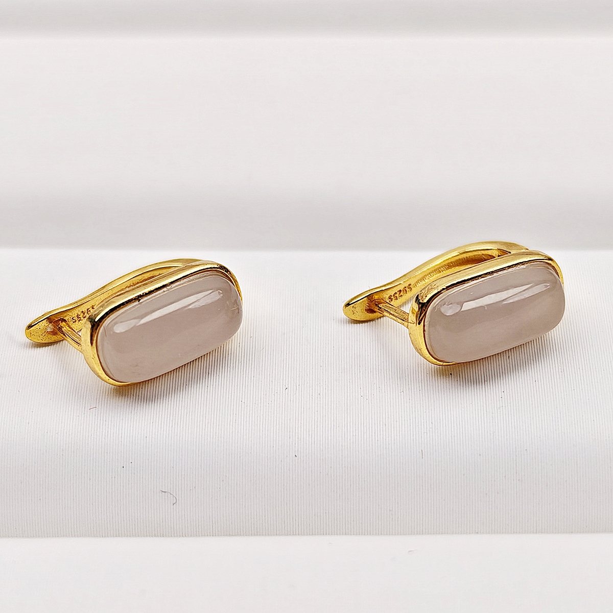 S925银镶马鞍面烟紫耳扣高端百搭饰品生日礼品耳饰