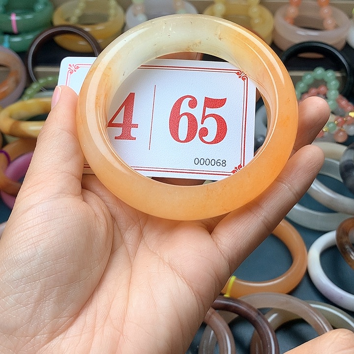 石英质玉（黄龙玉）未镶嵌手镯