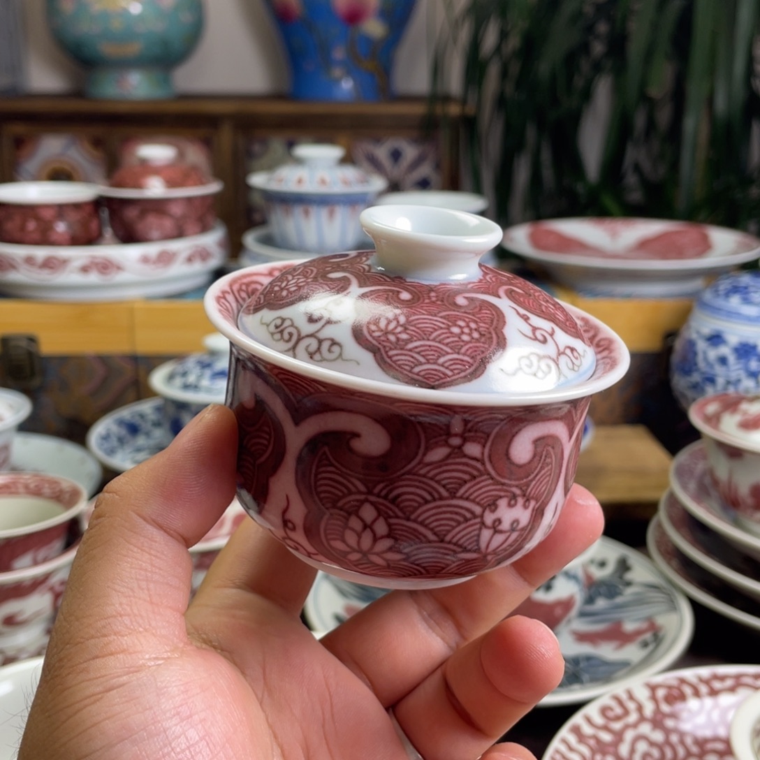 弥***勒釉里红海生花盖碗微瑕