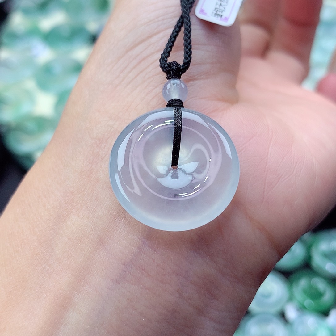 翡翠未镶嵌颈饰编号53。尺寸21.7-5.7