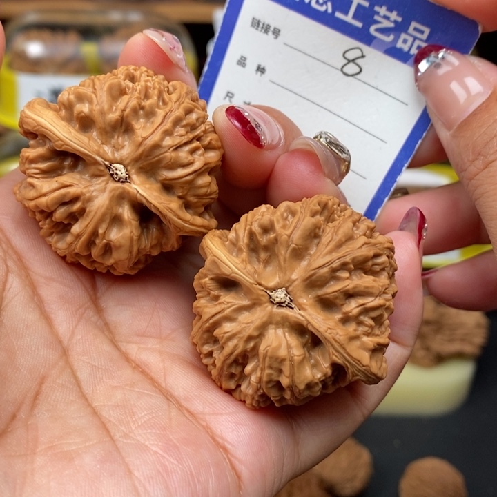 文玩核桃吊坠41粗筋