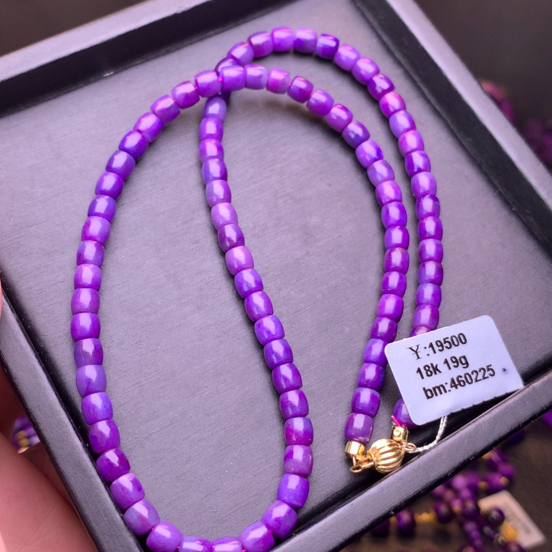 18K金镶嵌苏纪石（舒俱来）桶珠项链