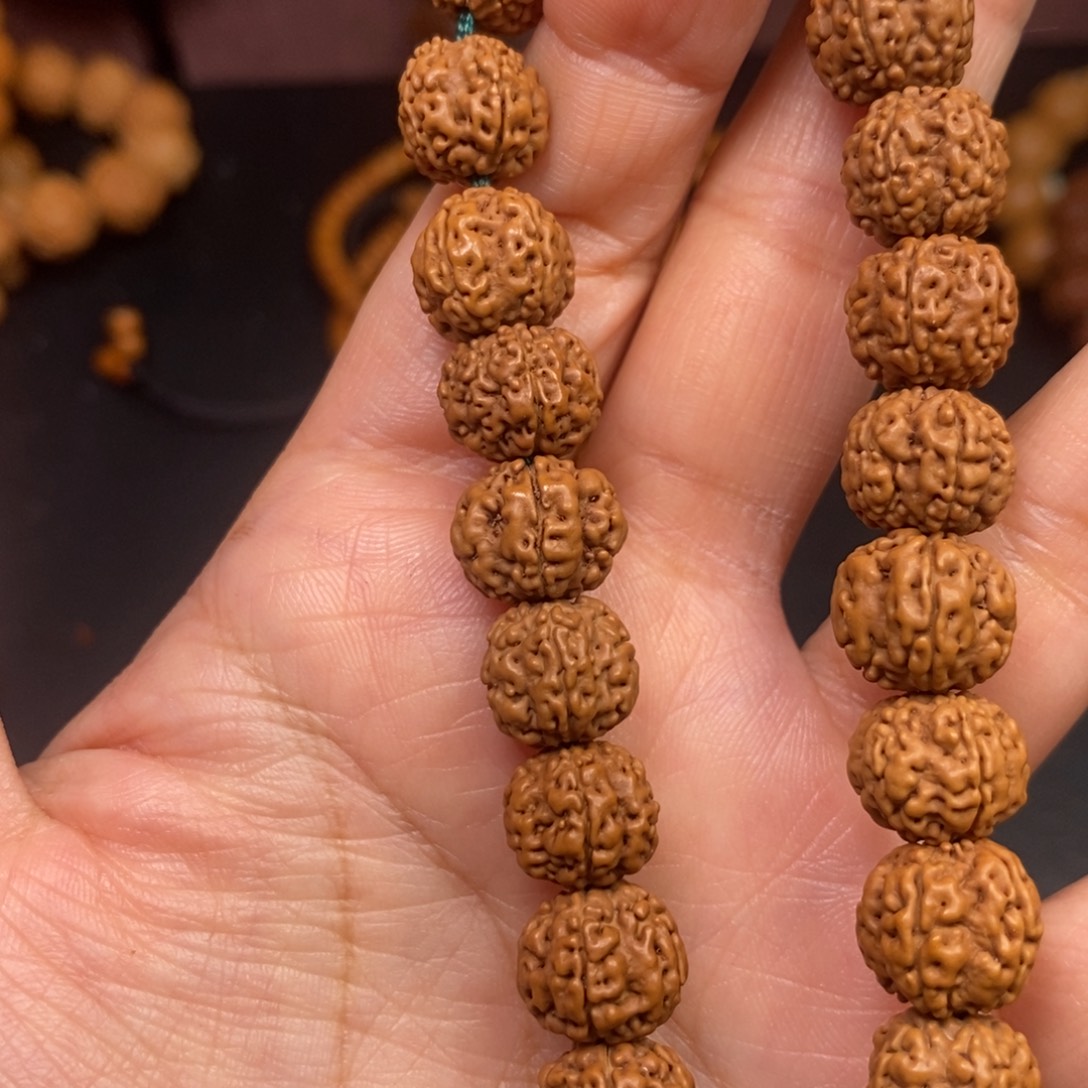 董****猴头核桃吊坠橄榄核桃