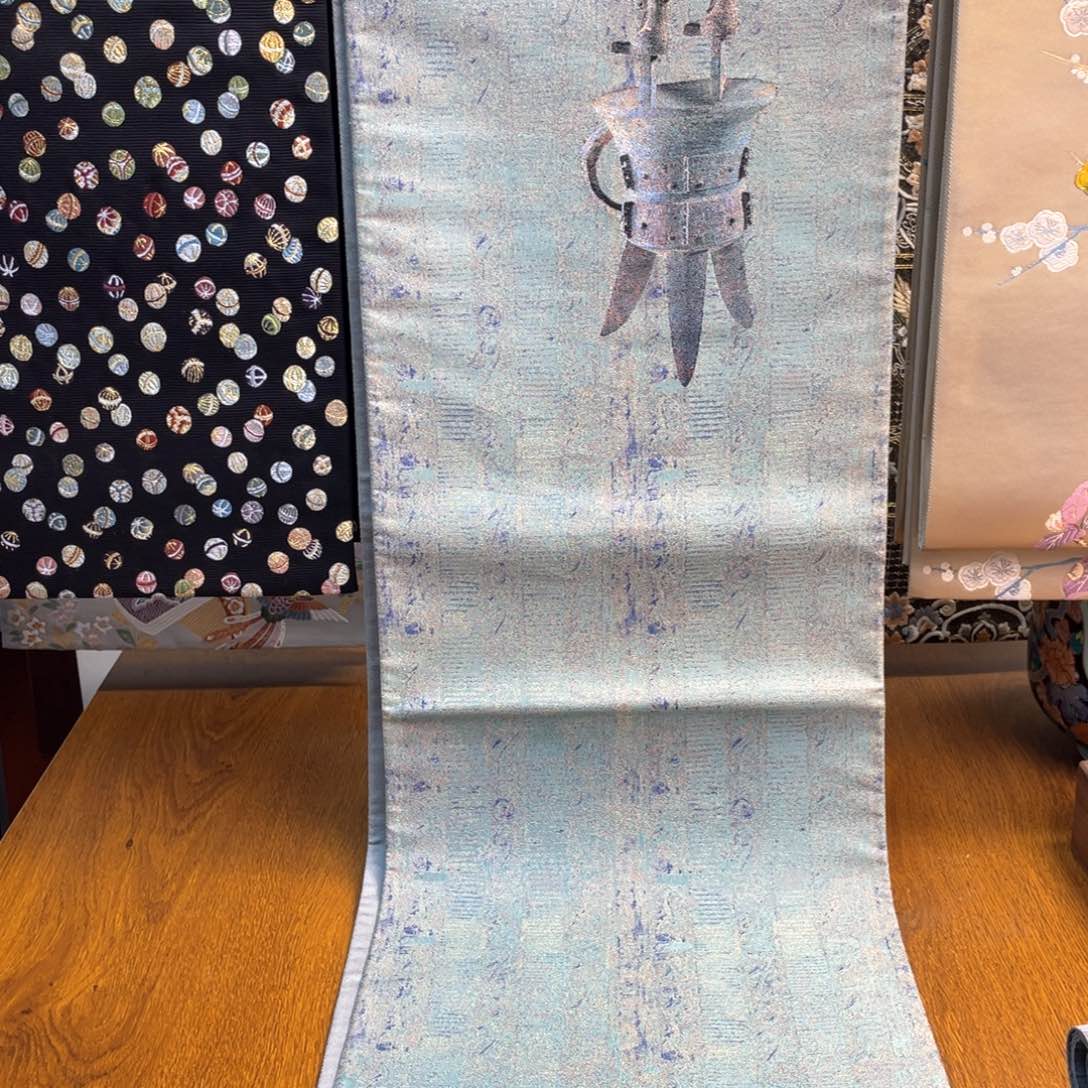 织绣全通点描缀织锦