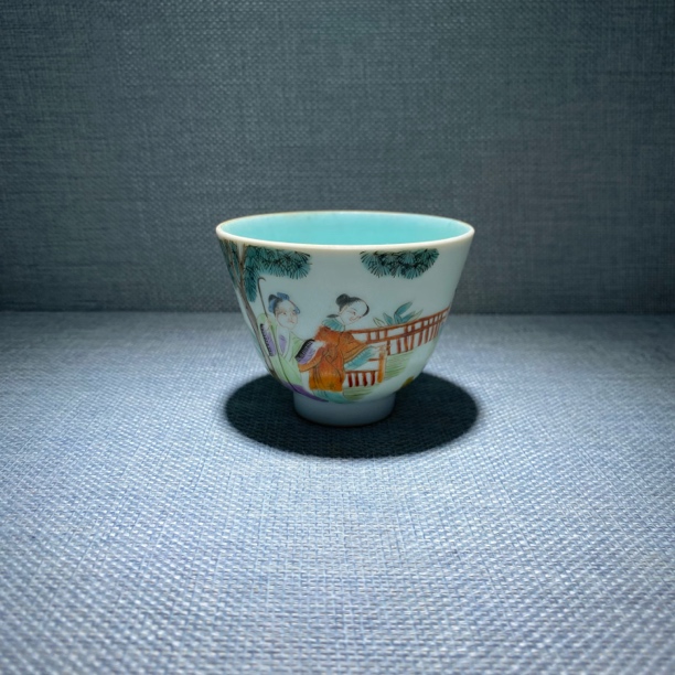 粉彩内松石釉主人杯茶碗