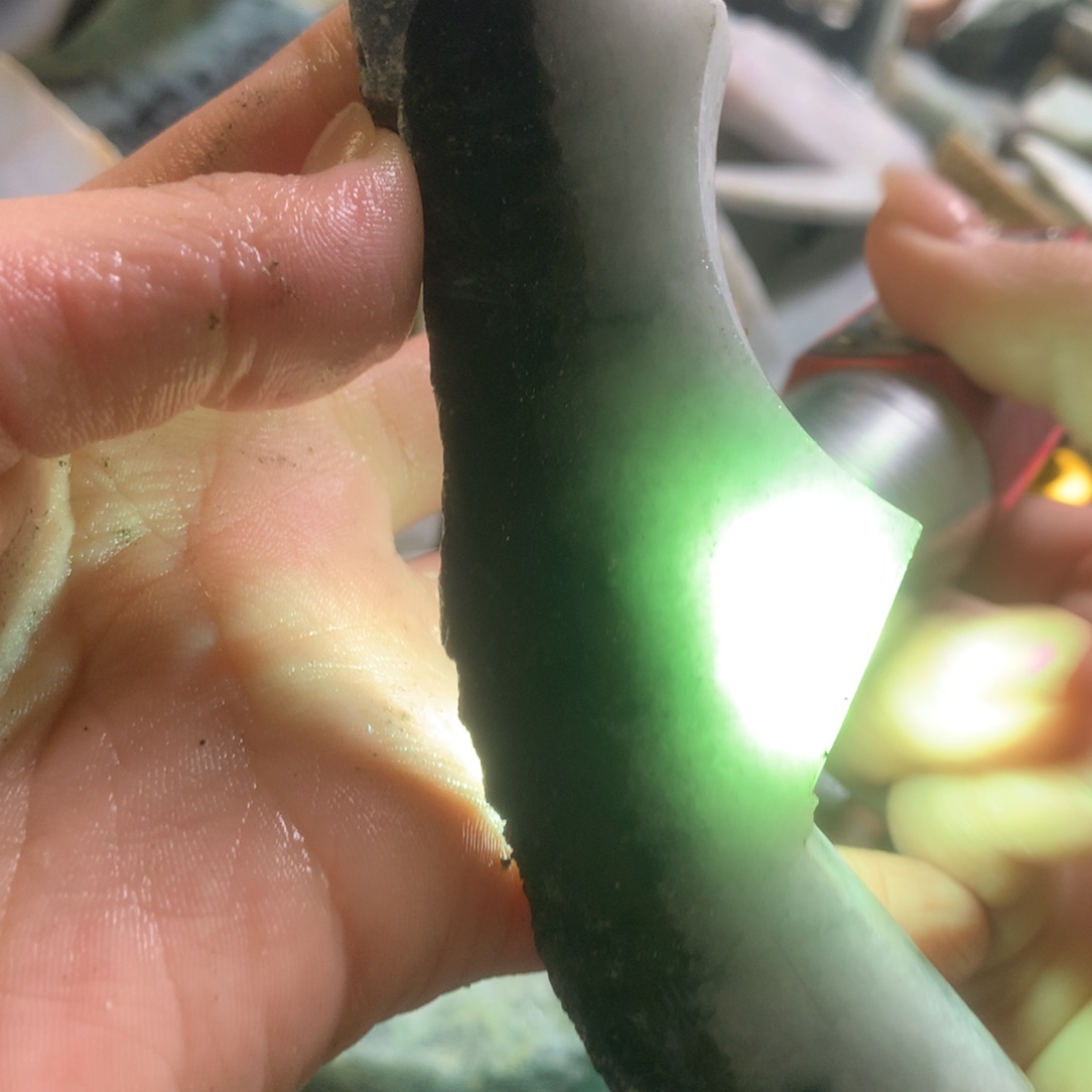 翡翠颈饰未镶嵌缅甸翡翠