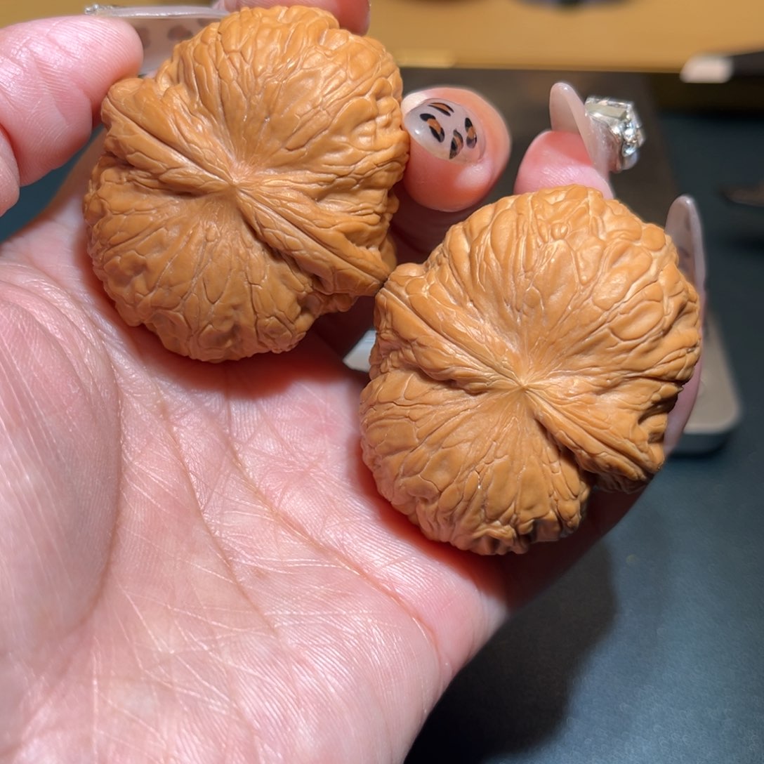 文玩核桃吊坠元宝46