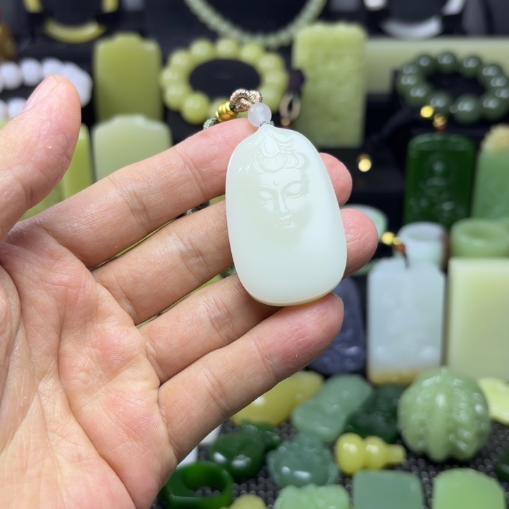 【闪购商品】和田玉未镶嵌颈饰小****婆