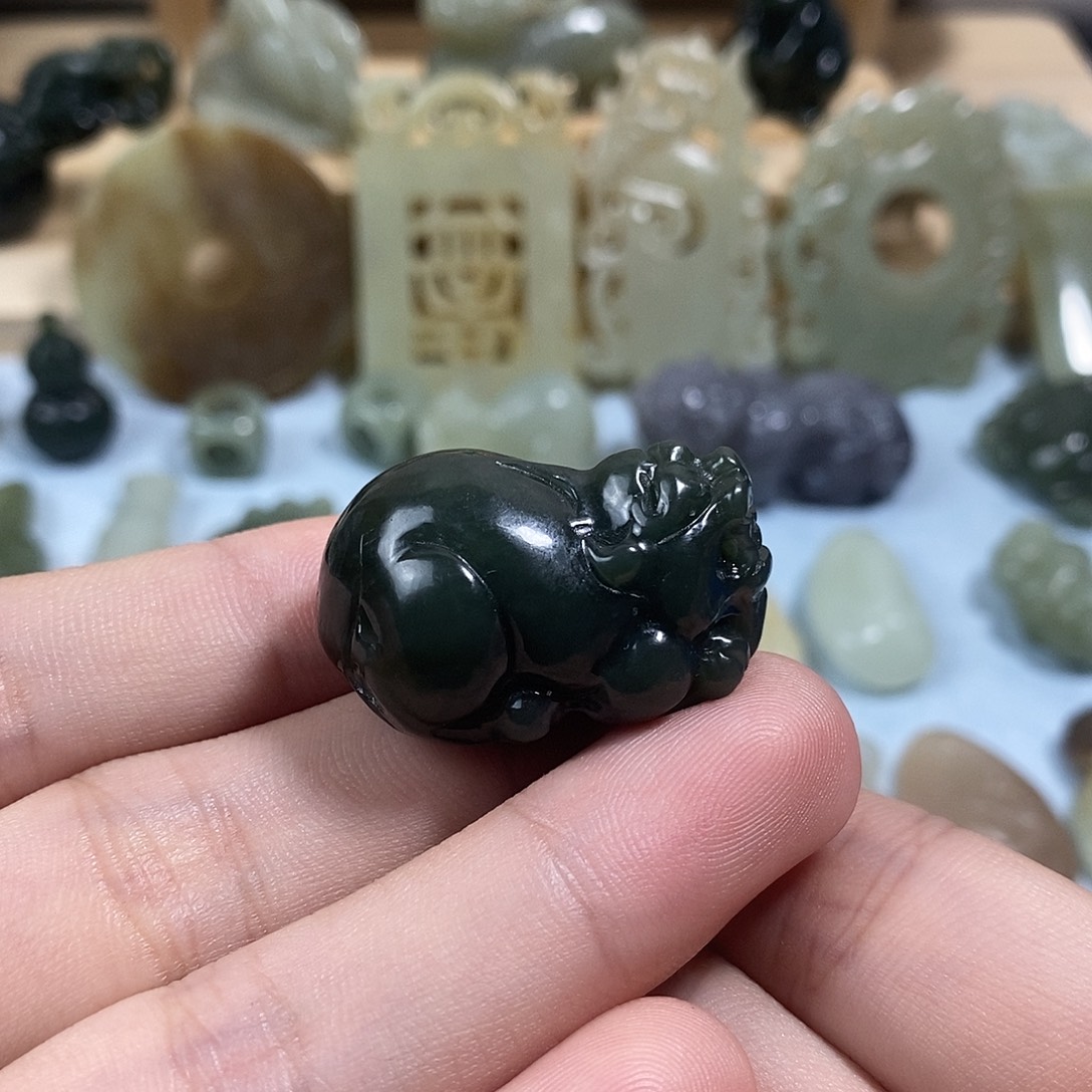 和田玉未镶嵌挂件