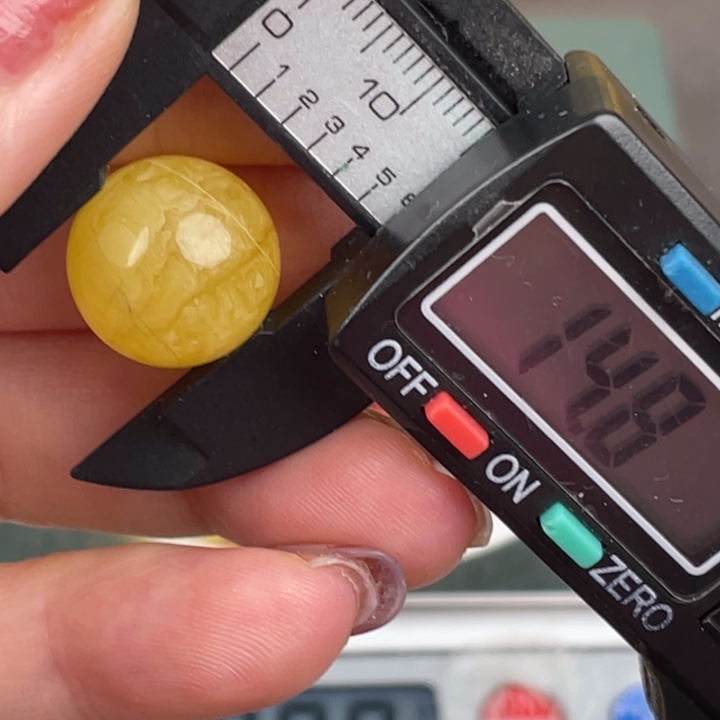 琥珀裸石未镶嵌微瑕1499