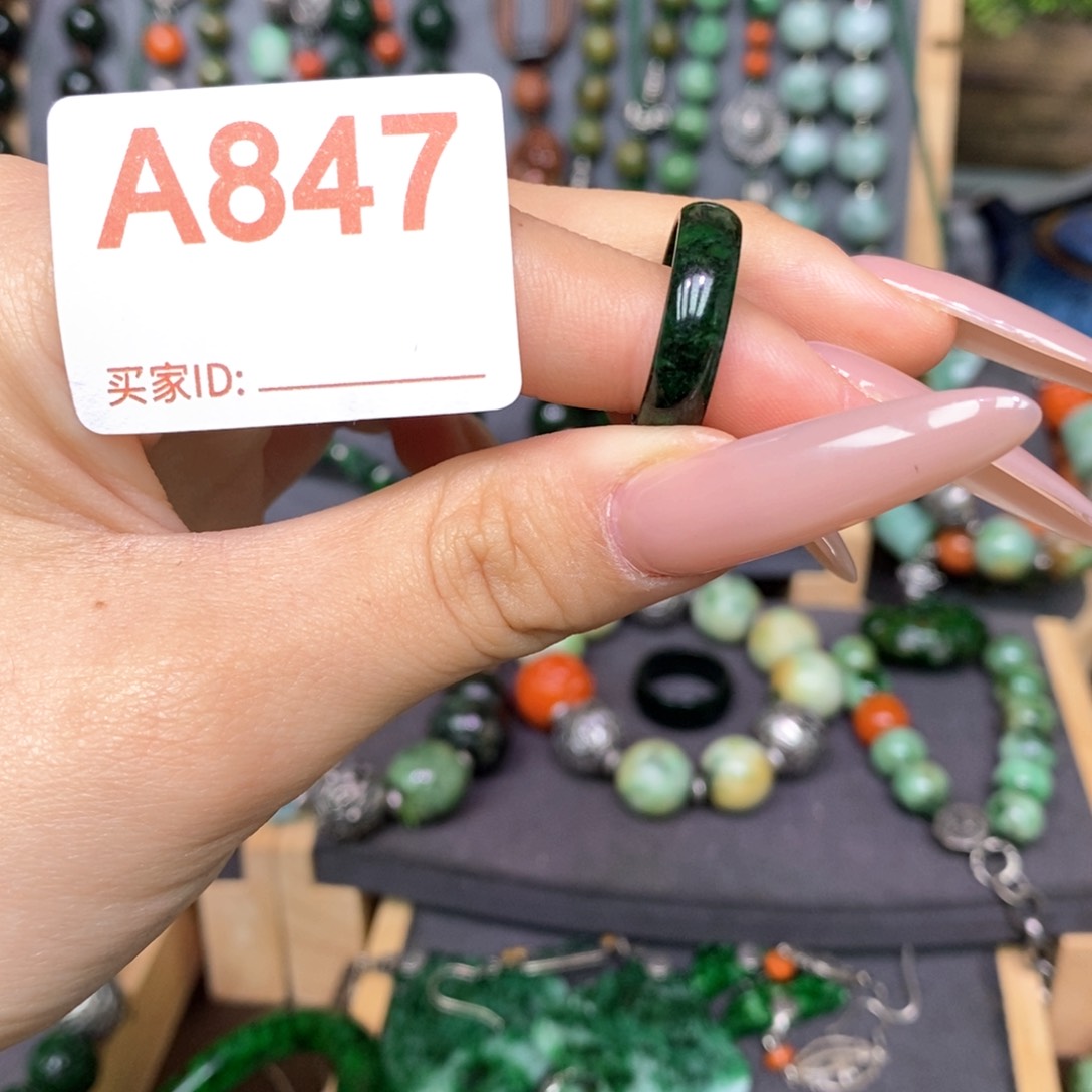 翡翠戒指未镶嵌c***g漂亮美眉